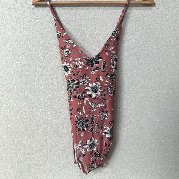 Kona Sol One Piece Bathing Suit Floral Pink Black Size Medium - Picture 8 of 13